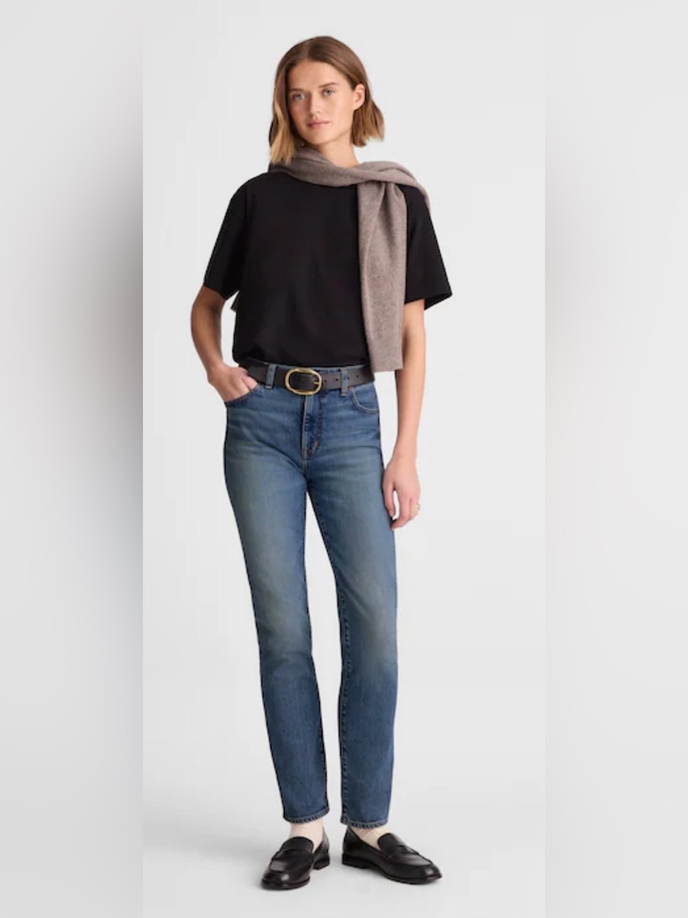 Madewell Women’s Slim Straight Jeans // Medium Wash // 24
